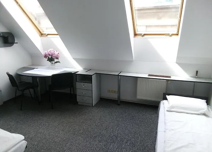 Wiarus بيت شباب رشيشوف